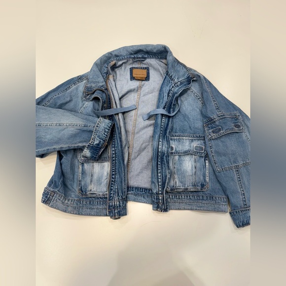 American Eagle Outfitters Jackets & Blazers - Stylish Blue Denim Jacket From American Eagle -XL